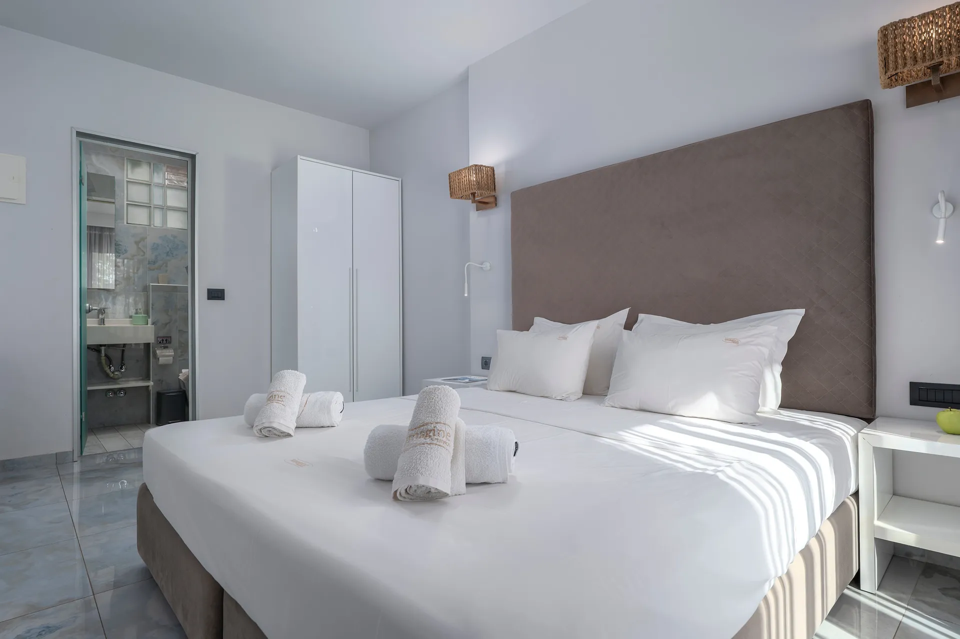 Tiara Holidays - Imagine Studios - Comfort Double Ground Floor - bedroom